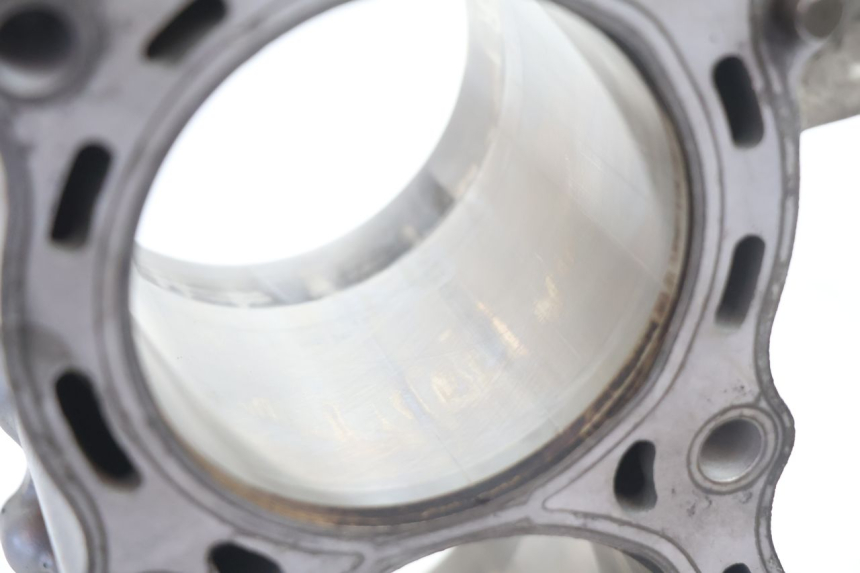 photo de TŁOK CYLINDRA KAWASAKI ER-6 ER6 N 650 (2005 - 2009) - Zoom stanu zużycia