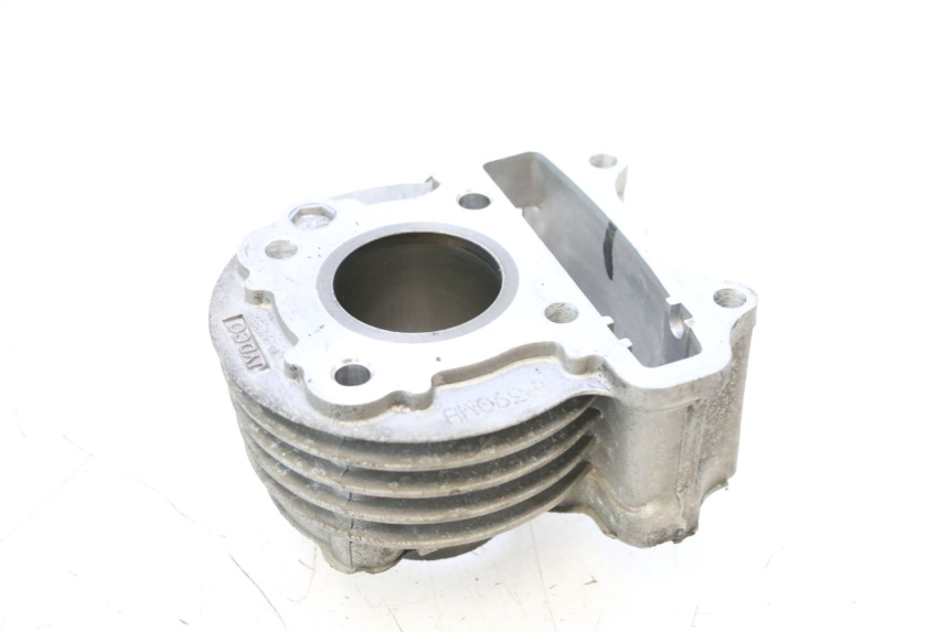 photo de TŁOK CYLINDRA JM MOTORS EVOLIS 4T 50 (2018 - 2022) - Zbliżenie techniczne