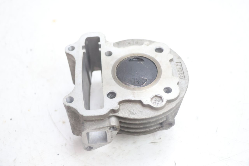 photo de TŁOK CYLINDRA JM MOTORS EVOLIS 4T 50 (2018 - 2022) - Zbliżenie techniczne