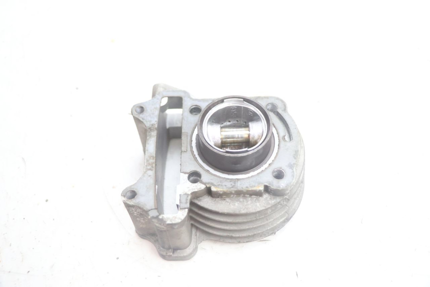photo de TŁOK CYLINDRA JM MOTORS EVOLIS 4T 50 (2018 - 2022) - Punkty mocowania