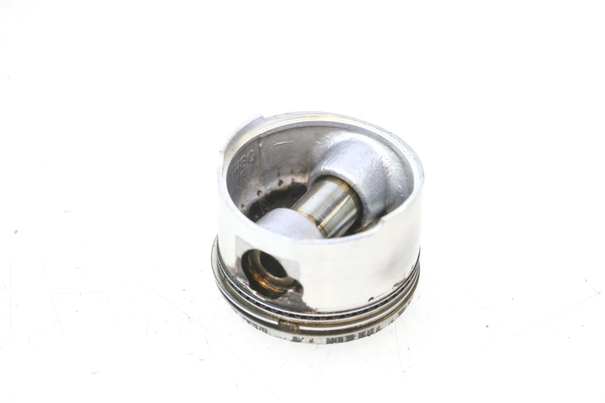 photo de TŁOK CYLINDRA JM MOTORS F45i 4T 50 (2020 - 2023) - Zbliżenie komponentów