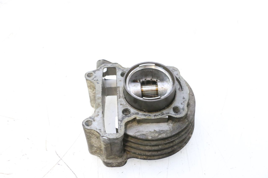 photo de TŁOK CYLINDRA JM MOTORS F45i 4T 50 (2020 - 2023) - Inny kąt widzenia