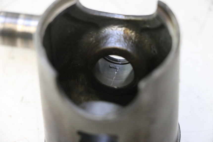 photo de TŁOK CYLINDRA HONDA FES PANTHEON 2T 125 (1998 - 2002) - Widok profilu