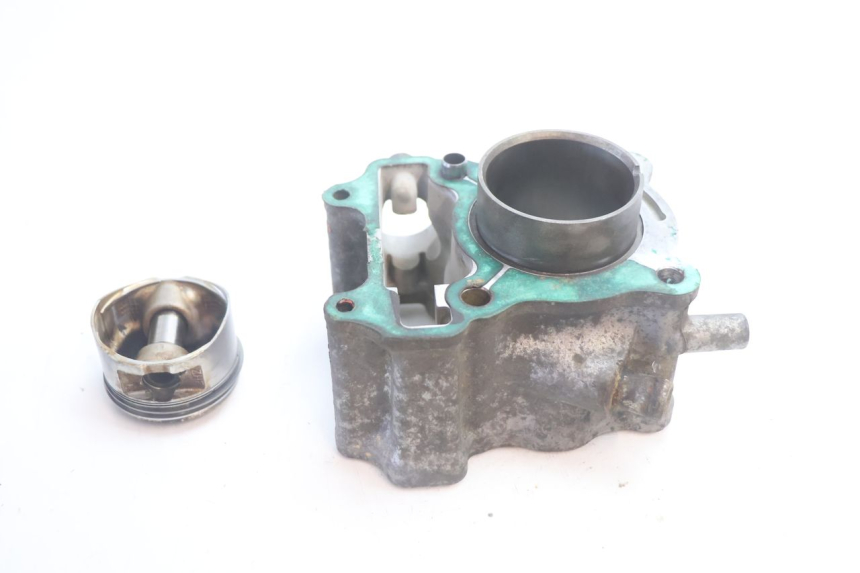 photo de CYLINDER TŁOK HONDA FES S-WING SWING ABS 125 (2007 - 2015) - Zoom stanu zużycia