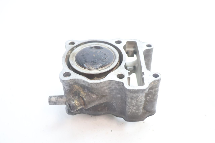 photo de CYLINDER TŁOK HONDA FES S-WING SWING ABS 125 (2007 - 2015) - Inny kąt widzenia