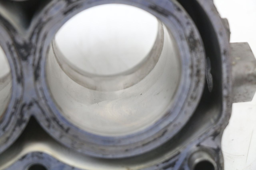 photo de CYLINDER TŁOK HONDA FJS SILVER WING SILVERWING 400 (2005 - 2008) - Szczegóły charakterystyczne