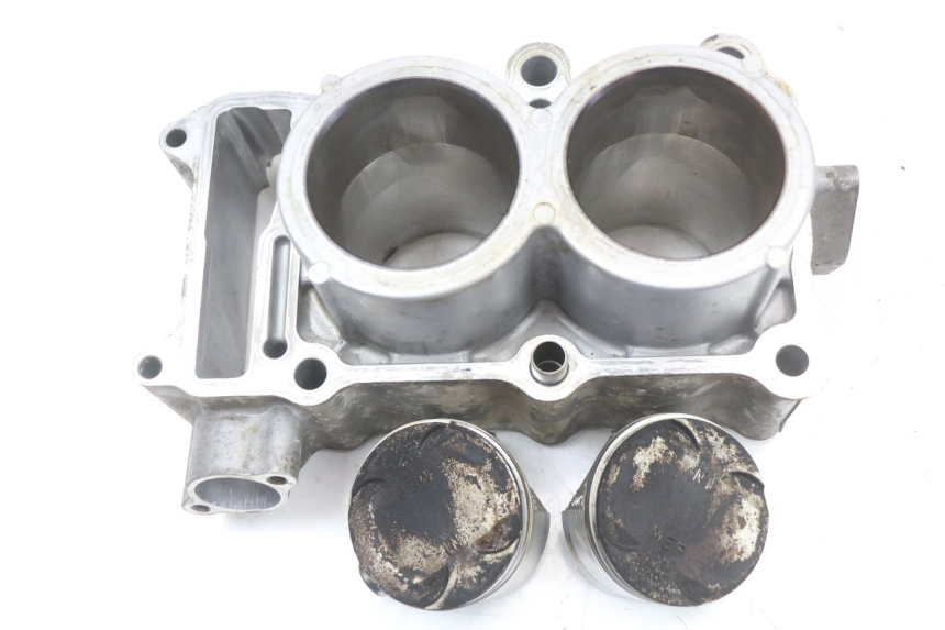 photo de CYLINDER TŁOK HONDA FJS SILVER WING SILVERWING 400 (2005 - 2008) - Inny kąt widzenia