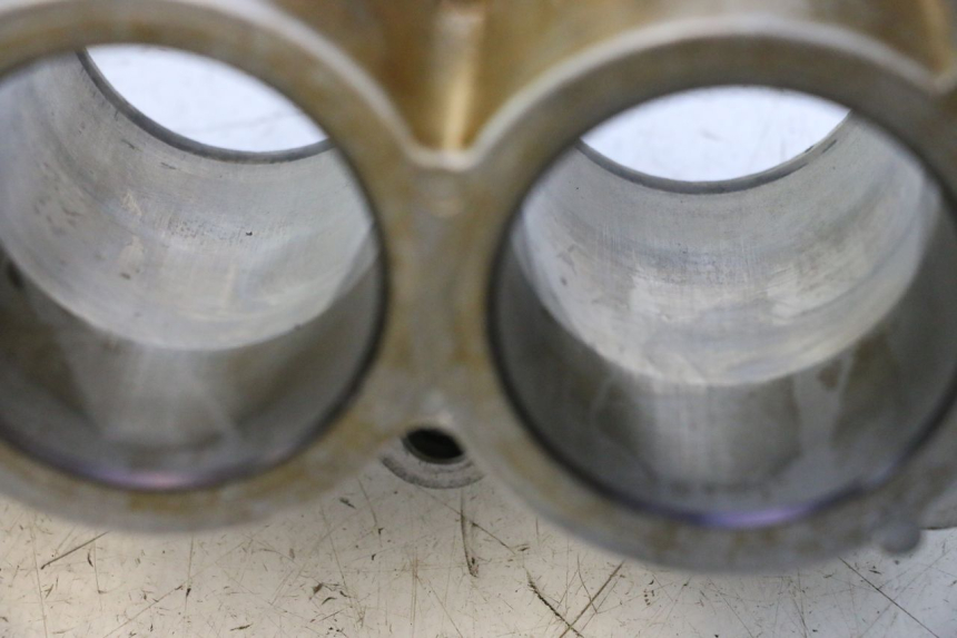 photo de CYLINDER TŁOK HONDA FJS SILVER WING SILVERWING 400 (2005 - 2008) - Szczegół części