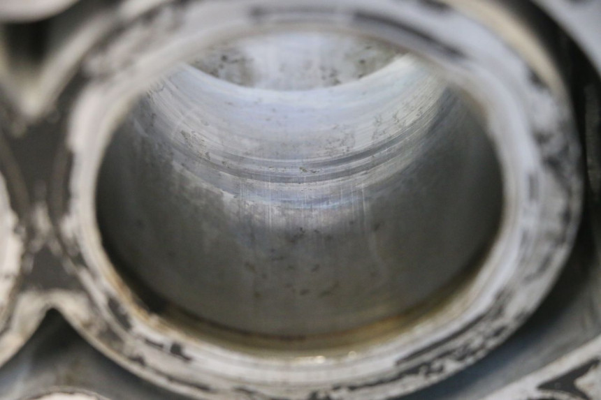 photo de CYLINDER TŁOK HONDA FJS SILVER WING SILVERWING 400 (2005 - 2008) - Szczegóły charakterystyczne