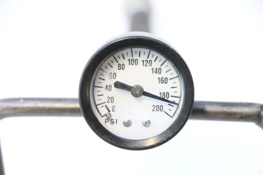 photo de CYLINDER TŁOK HONDA FJS SILVER WING SILVERWING 400 (2005 - 2008) - Zoom stanu zużycia