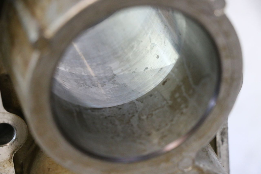 photo de CYLINDER TŁOK HONDA FJS SILVER WING SILVERWING 400 (2005 - 2008) - Część sprawdzona