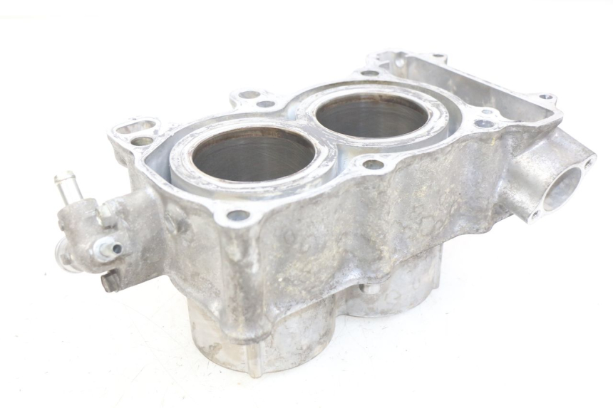 photo de CYLINDER TŁOK HONDA FJS SILVERWING SILVER WING 400 (2009 - 2016) - Widok z bliska