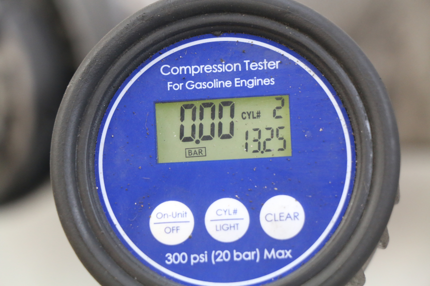 photo de CYLINDER TŁOK HONDA FJS SILVERWING SILVER WING 400 (2009 - 2016) - Widok główny