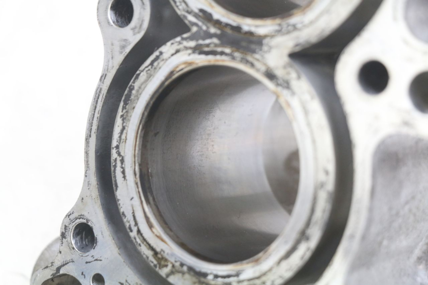 photo de CYLINDER TŁOK HONDA FJS SILVERWING SILVER WING 400 (2009 - 2016) - Zbliżenie techniczne