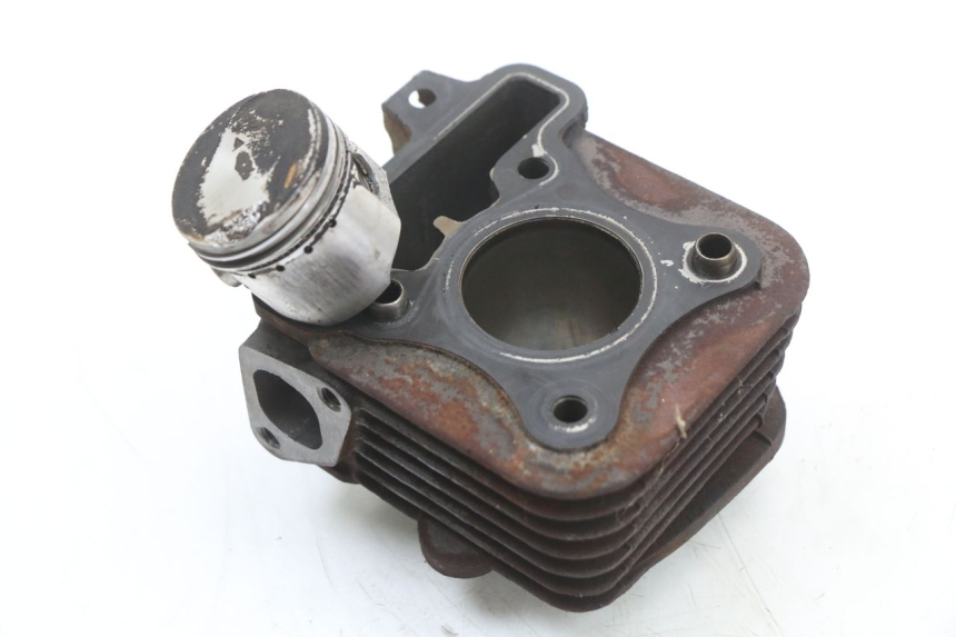 photo de CYLINDER TŁOK PIAGGIO FLY 4T 50 (2004 - 2010) - Szczegół części