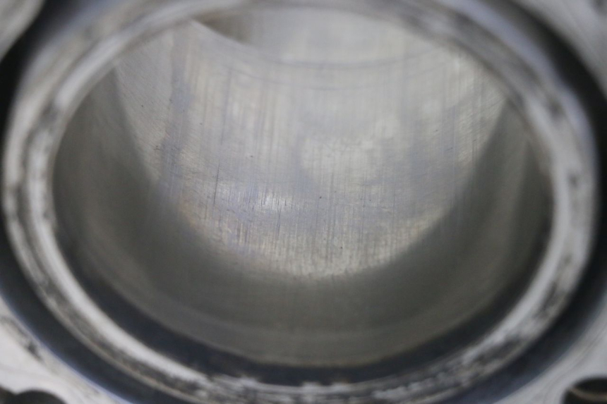 photo de CYLINDER TŁOK HONDA FORZA ABS 300 (2013 - 2017) - Inny kąt widzenia