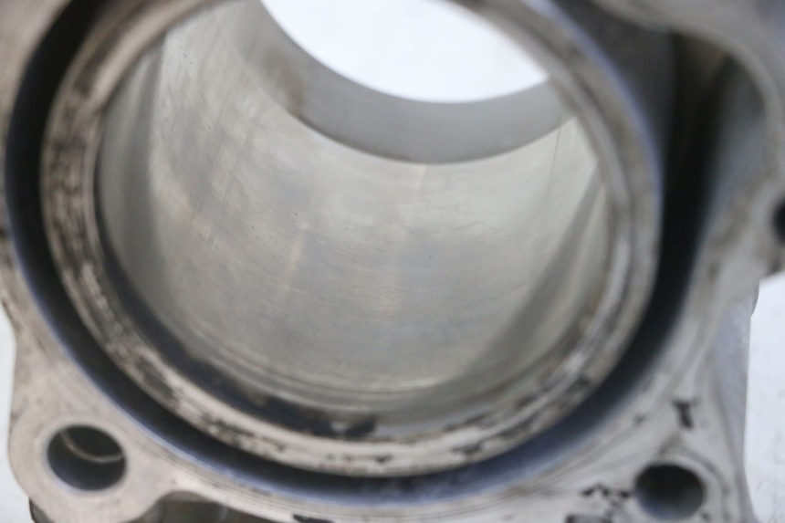 photo de CYLINDER TŁOK HONDA FORZA ABS 300 (2013 - 2017) - Zbliżenie techniczne