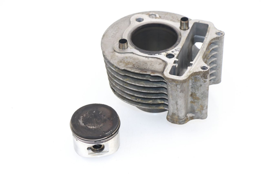 photo de CYLINDER TŁOK REVATTO FUTURA GT 125 (2006 - 2008) - Widok główny