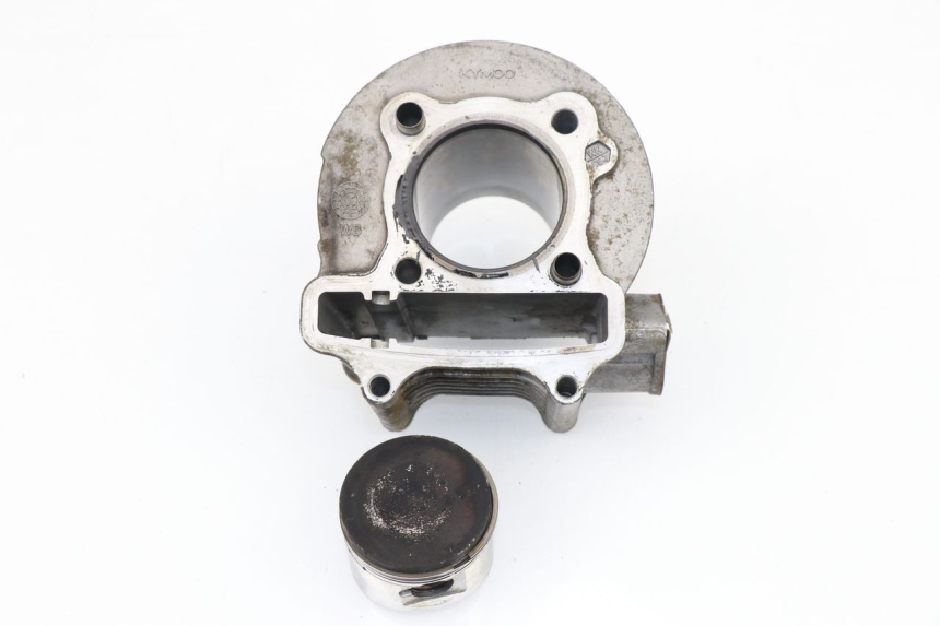 photo de CYLINDER TŁOK REVATTO FUTURA GT 125 (2006 - 2008) - Widok ogólny