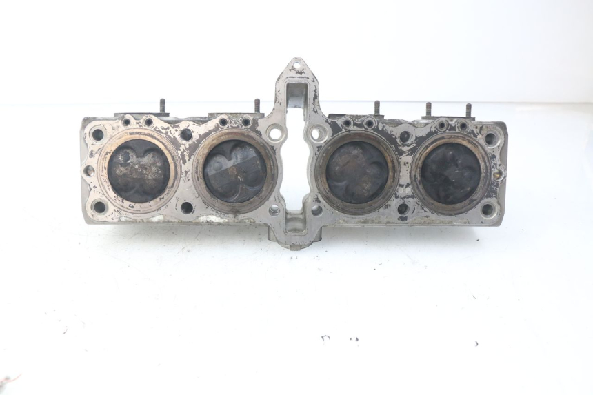 photo de CYLINDER TŁOK SUZUKI GSF S BANDIT 600 (2000 - 2004) - Inny kąt widzenia