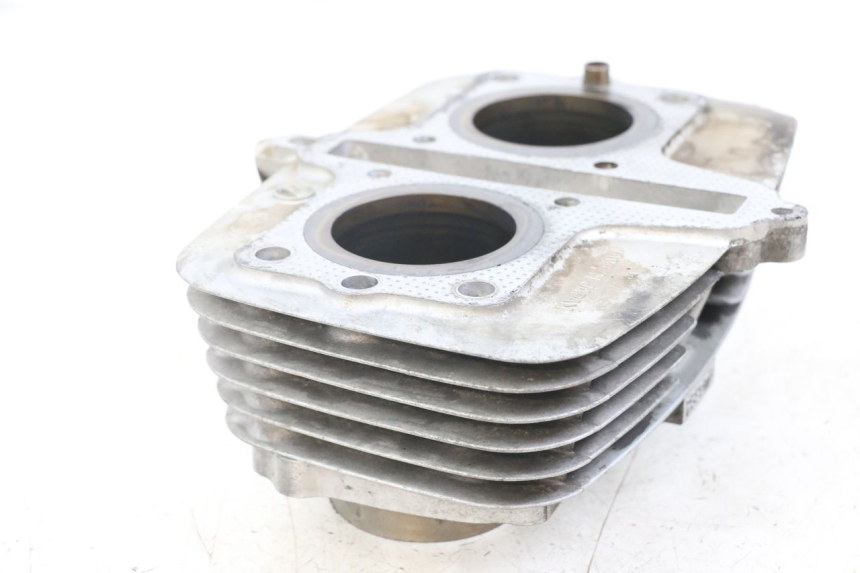 photo de CYLINDER TŁOK SUZUKI GSX E 250 (1982 - 1983) - Szczegóły charakterystyczne