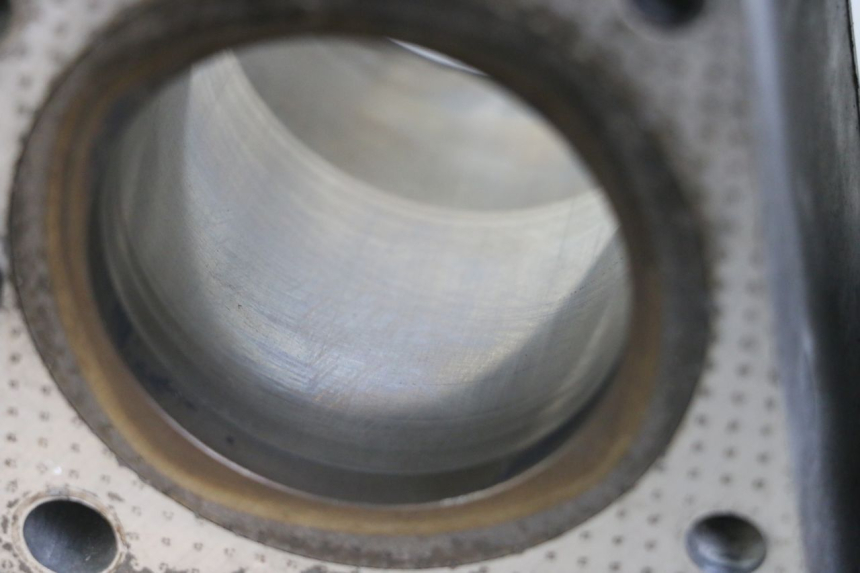 photo de CYLINDER TŁOK SUZUKI GSX E 250 (1982 - 1983) - Część sprawdzona