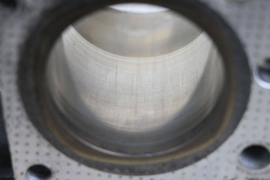 photo de CYLINDER TŁOK SUZUKI GSX E 250 (1982 - 1983) - Oznaczenia i referencje