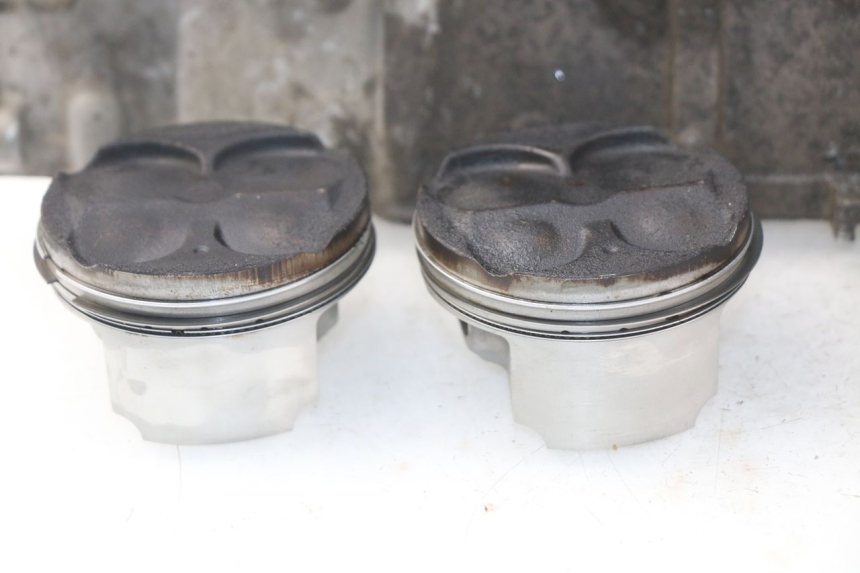 photo de CYLINDER TŁOK SUZUKI GSX-R GSXR 600 (2001 - 2003) - Szczegół części