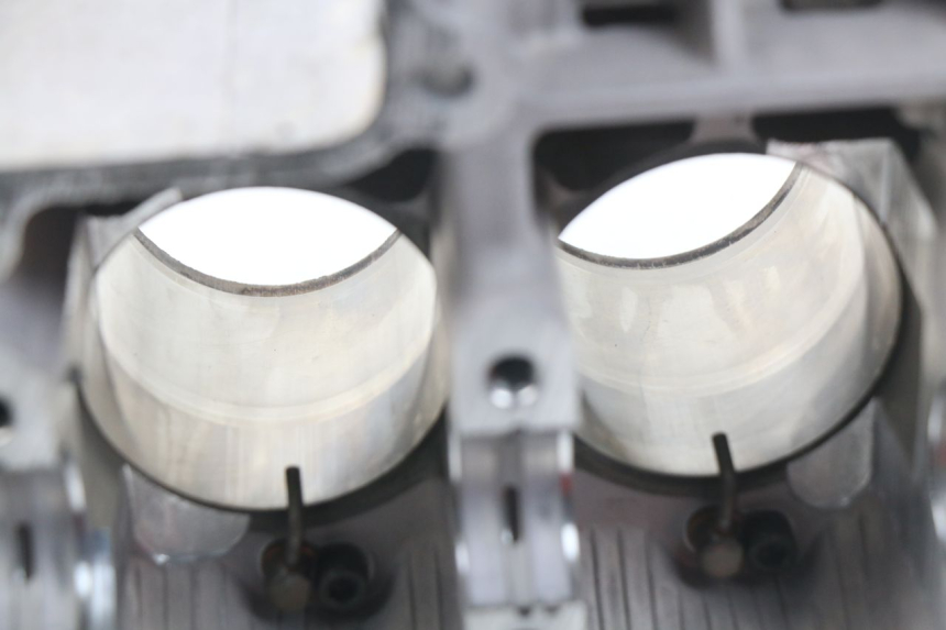 photo de CYLINDER TŁOK SUZUKI GSX-R GSXR 600 (2001 - 2003) - Punkty mocowania