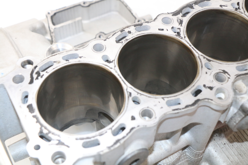 photo de CYLINDER TŁOK SUZUKI GSX-R GSXR K16 1000 (2012 - 2016) - Stan powierzchni