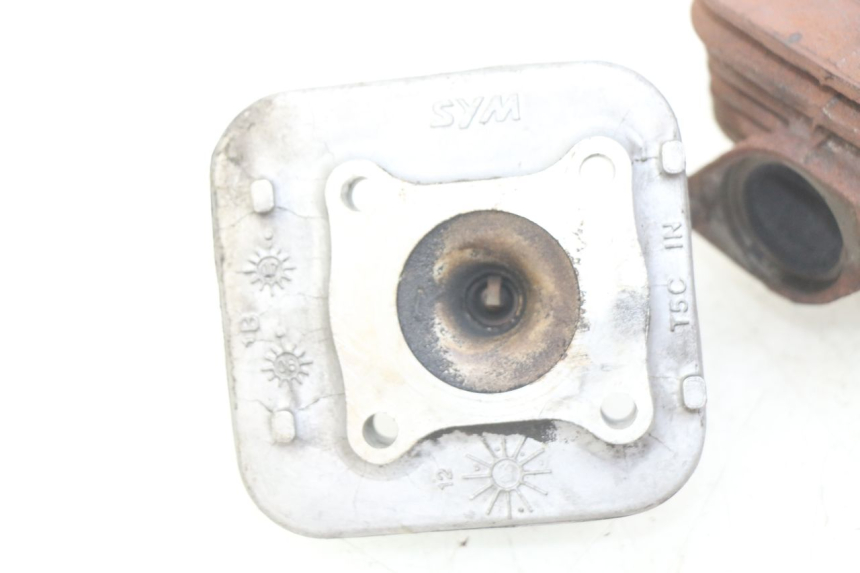 photo de CYLINDER TŁOK SYM JET EURO X 2T 50 (2003 - 2007) - Inny kąt widzenia