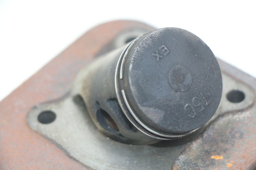 photo de CYLINDER TŁOK SYM JET EURO X 2T 50 (2003 - 2007) - Zbliżenie techniczne