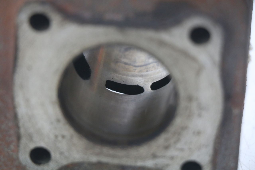 photo de CYLINDER TŁOK SYM JET EURO X 2T 50 (2003 - 2007) - Oznaczenia i referencje