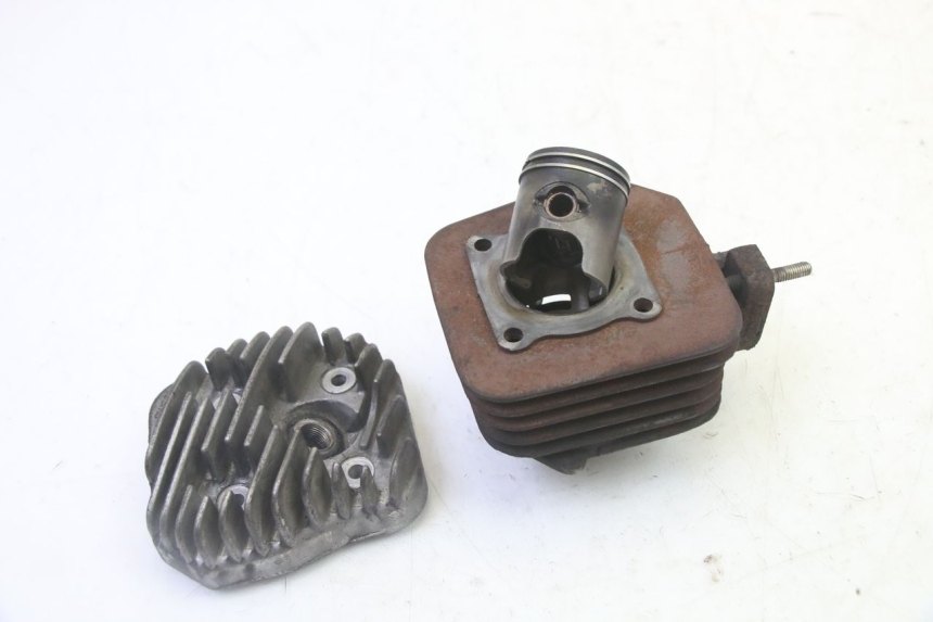 photo de CYLINDER TŁOK PEUGEOT KISBEE 2T 50 (2010 - 2017) - Widok główny