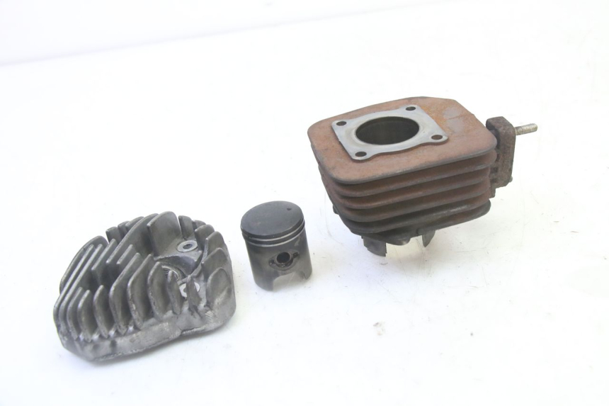 photo de CYLINDER TŁOK PEUGEOT KISBEE 2T 50 (2010 - 2017) - Zoom stanu zużycia