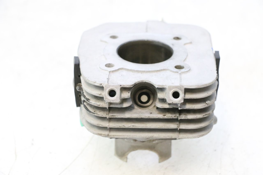 photo de CYLINDER TŁOK PEUGEOT KISBEE 2T 50 (2018 - 2022) - Punkty mocowania