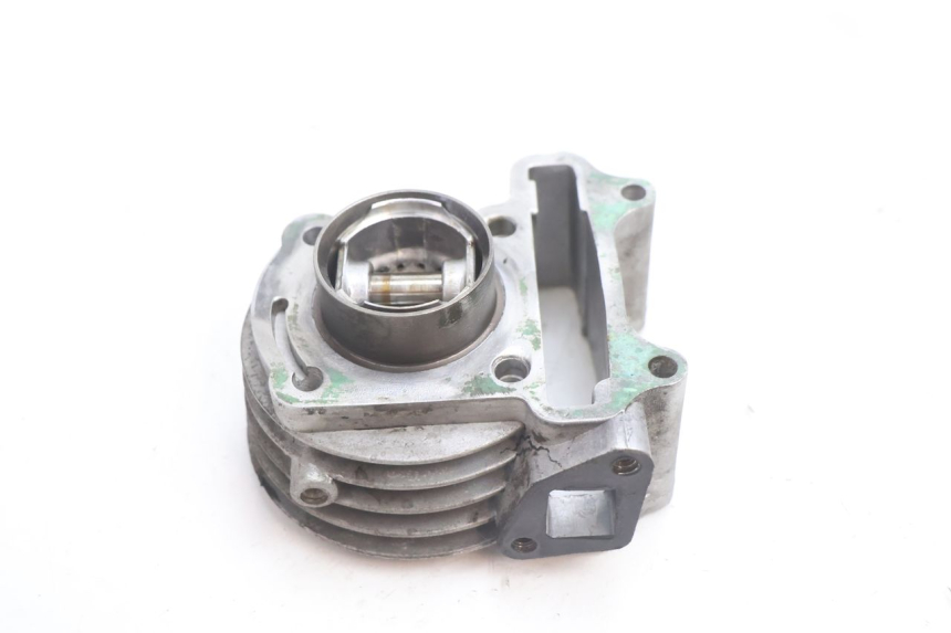 photo de CYLINDER TŁOK PEUGEOT KISBEE 4T 50 (2010 - 2017) - Zoom stanu zużycia