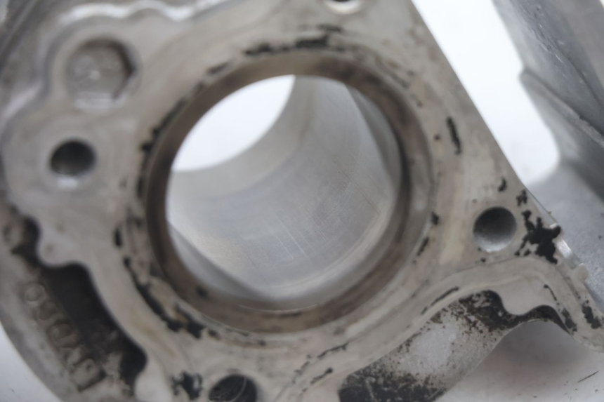 photo de CYLINDER TŁOK PEUGEOT KISBEE 4T 50 (2010 - 2017) - Punkty mocowania