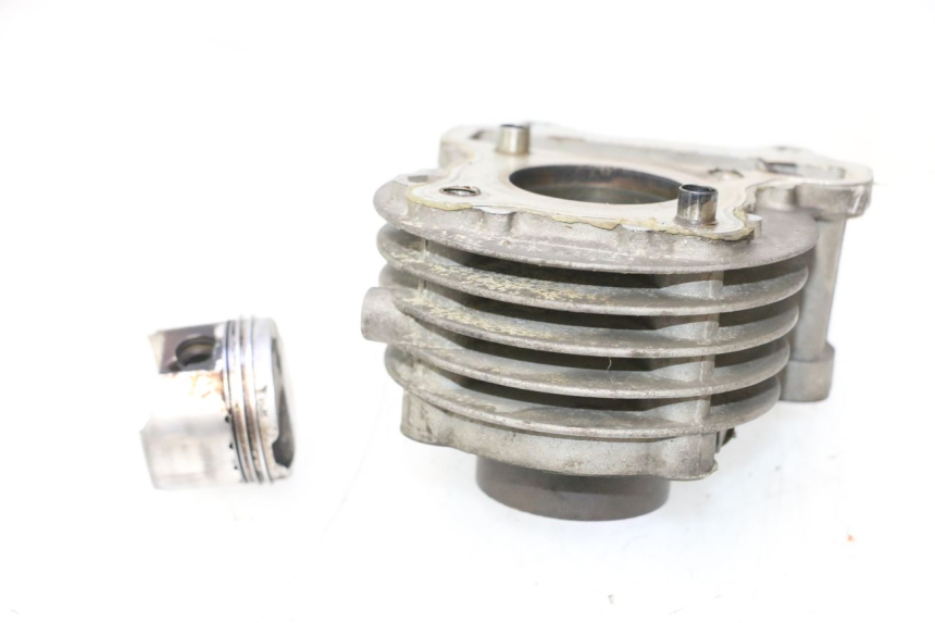 photo de CYLINDER TŁOK PEUGEOT KISBEE 4T 50 (2010 - 2017) - Widok produktu