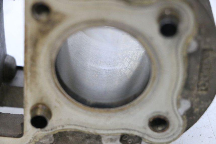 photo de CYLINDER TŁOK PEUGEOT KISBEE 4T 50 (2010 - 2017) - Zbliżenie techniczne