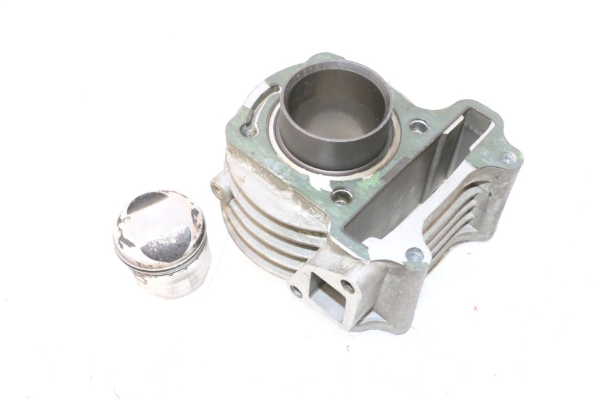 photo de CYLINDER TŁOK PEUGEOT KISBEE 4T 50 (2010 - 2017) - Oznaczenia i referencje