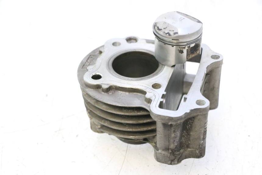 photo de CYLINDER TŁOK PEUGEOT KISBEE 4T 50 (2018 - 2022) - Widok główny