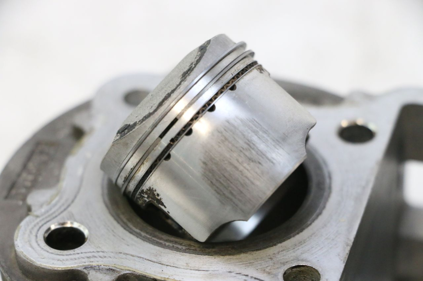 photo de CYLINDER TŁOK PEUGEOT KISBEE 4T 50 (2018 - 2022) - Szczegół części