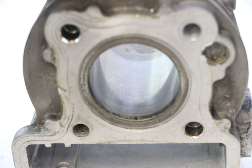 photo de CYLINDER TŁOK PEUGEOT KISBEE 4T 50 (2018 - 2022) - Oznaczenia i referencje