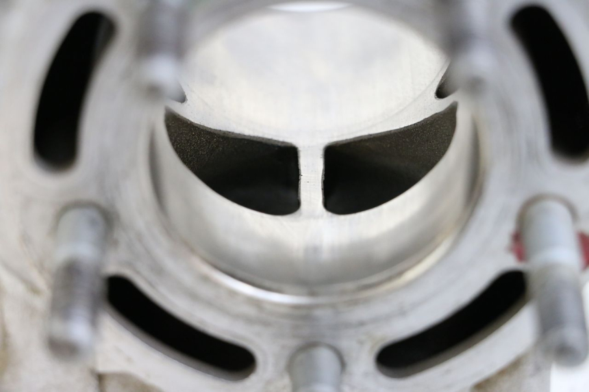 photo de CYLINDER TŁOK KAWASAKI KX 85 (2014 - 2021) - Zbliżenie techniczne