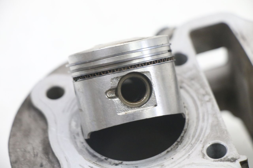 photo de CYLINDER TŁOK KYMCO DINK 4T 50 (2007 - 2018) - Zoom stanu zużycia