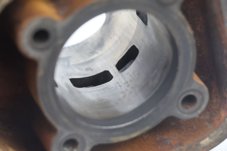 photo de CYLINDER TŁOK PEUGEOT LUDIX BLASTER 50 (2006 - 2014) - Kontrola wizualna