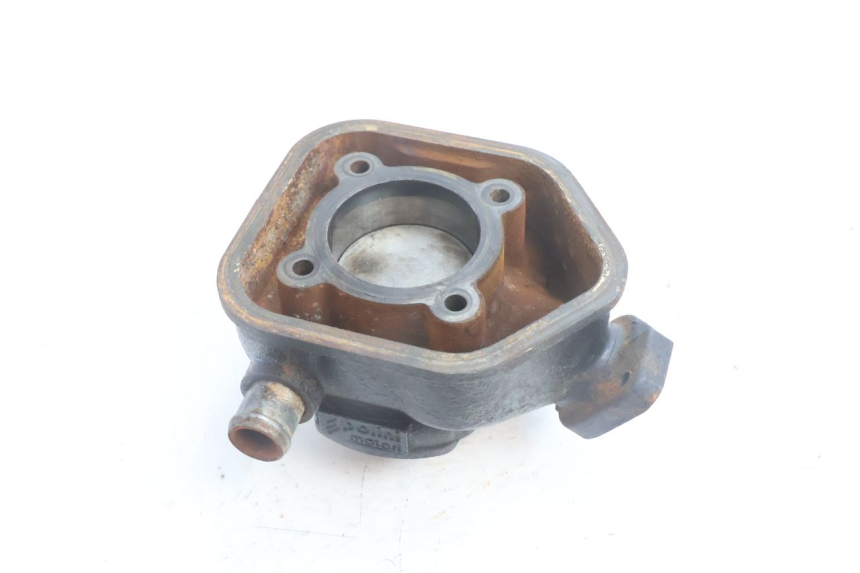 photo de CYLINDER TŁOK PEUGEOT LUDIX BLASTER 50 (2006 - 2014) - Zbliżenie techniczne
