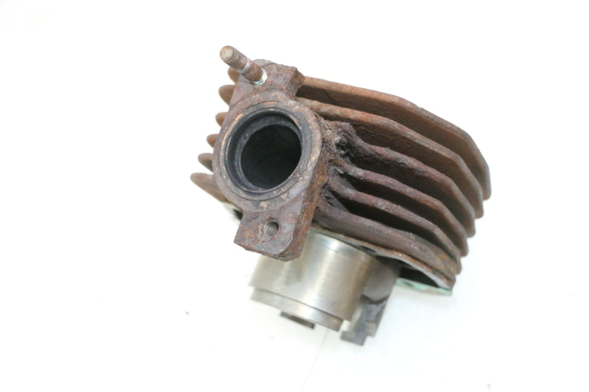 photo de CYLINDER TŁOK PEUGEOT LUDIX 50 (2008 - 2017) - Zbliżenie techniczne