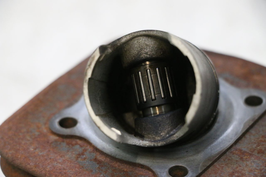 photo de CYLINDER TŁOK PEUGEOT LUDIX 50 (2005 - 2007) - Struktura - zbliżenie
